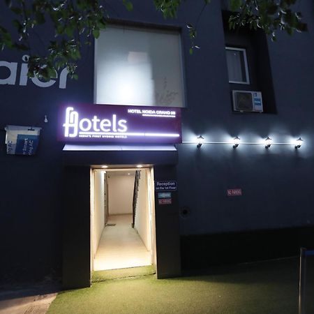 Hotel Noida Grand Sec 58 Extérieur photo