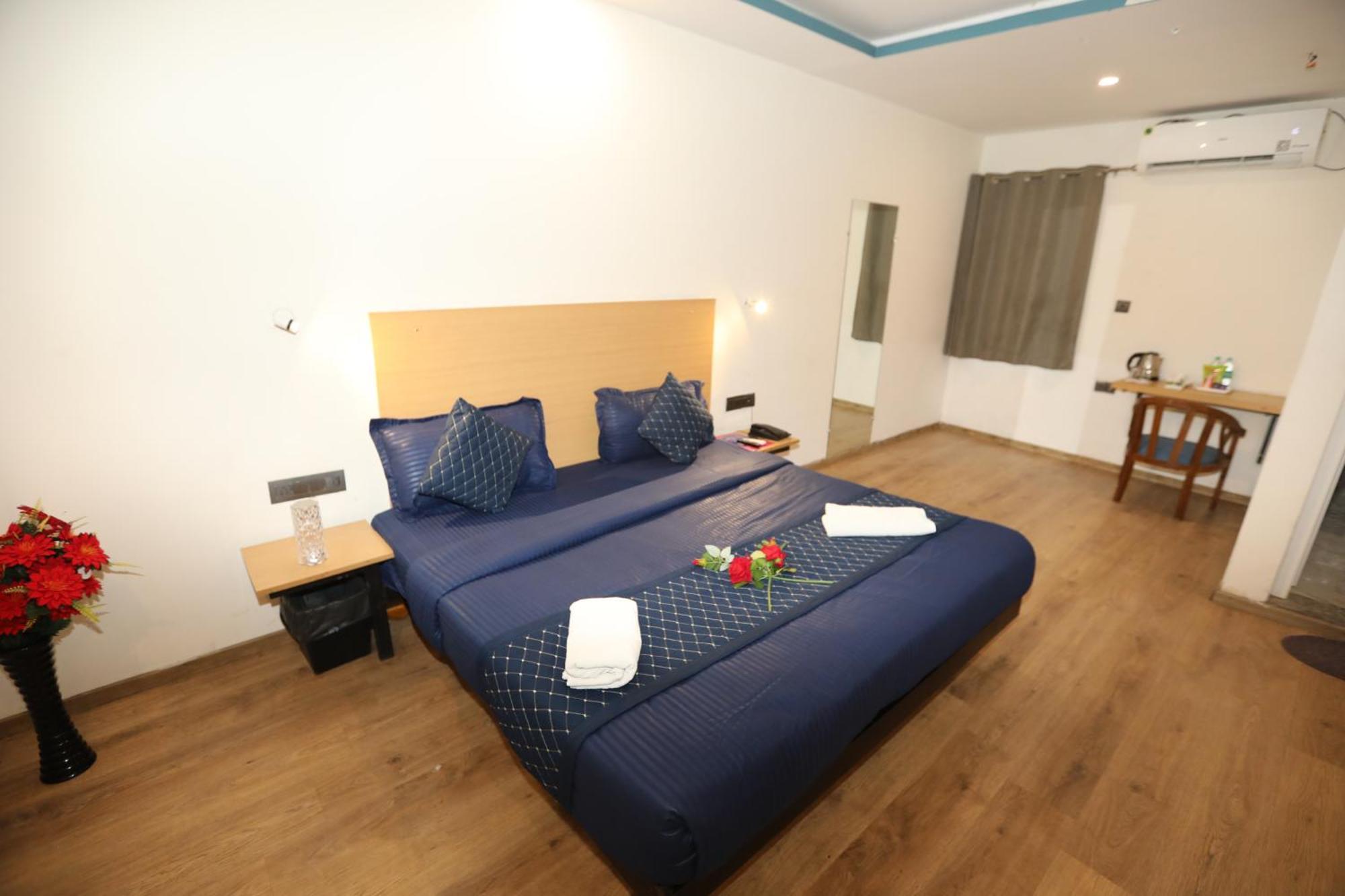 Hotel Noida Grand Sec 58 Extérieur photo