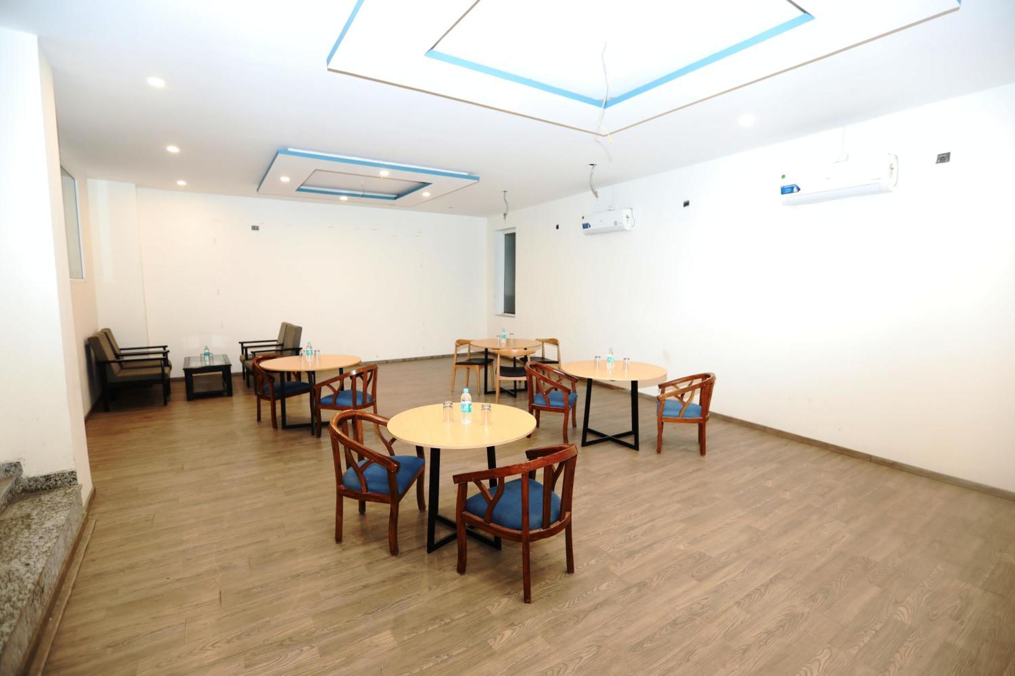 Hotel Noida Grand Sec 58 Extérieur photo