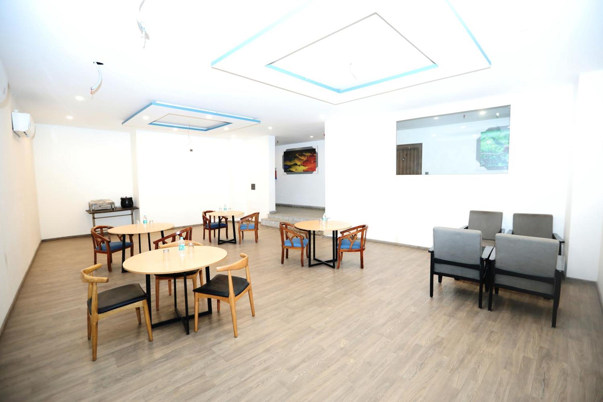 Hotel Noida Grand Sec 58 Extérieur photo
