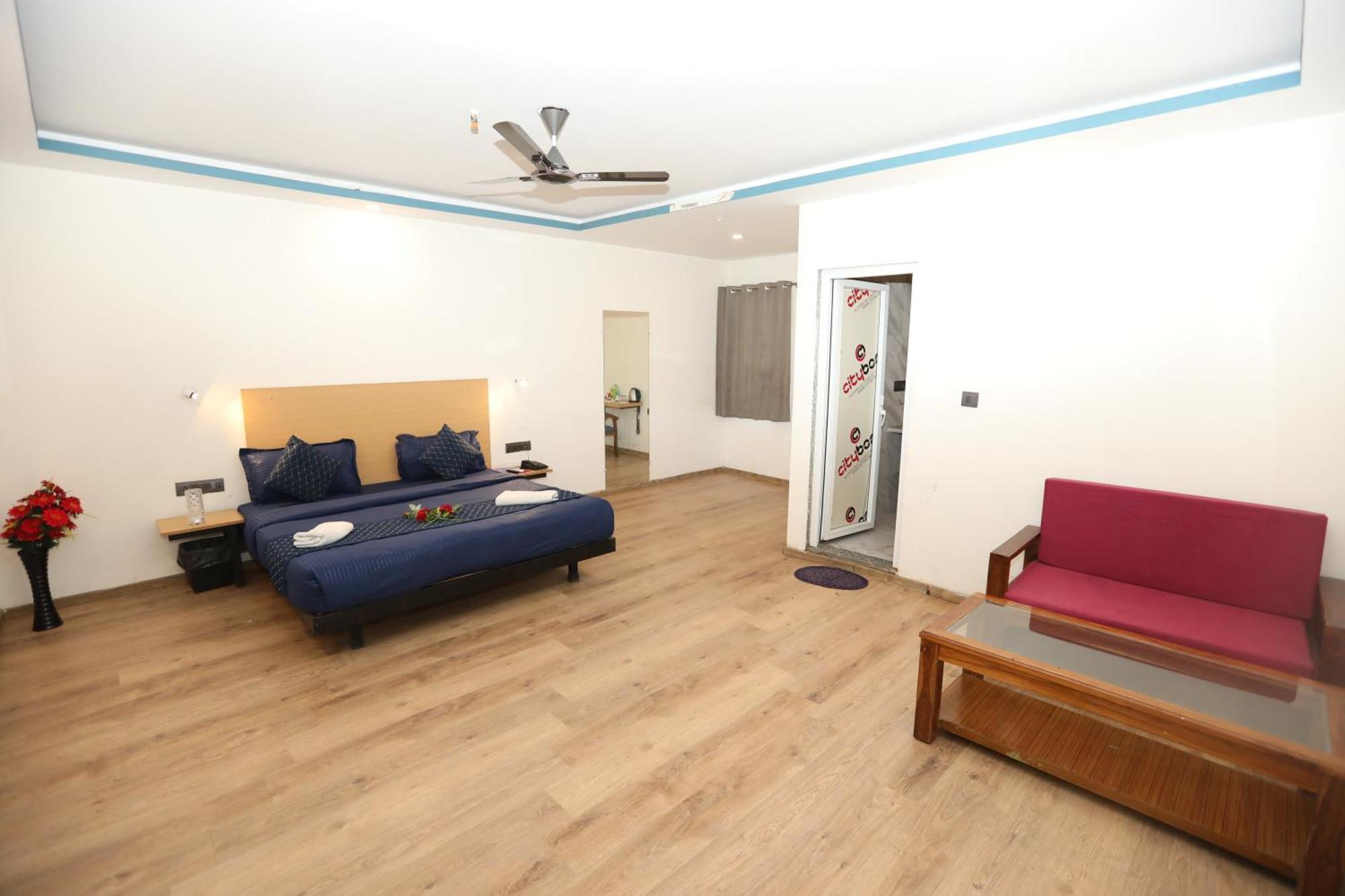 Hotel Noida Grand Sec 58 Extérieur photo