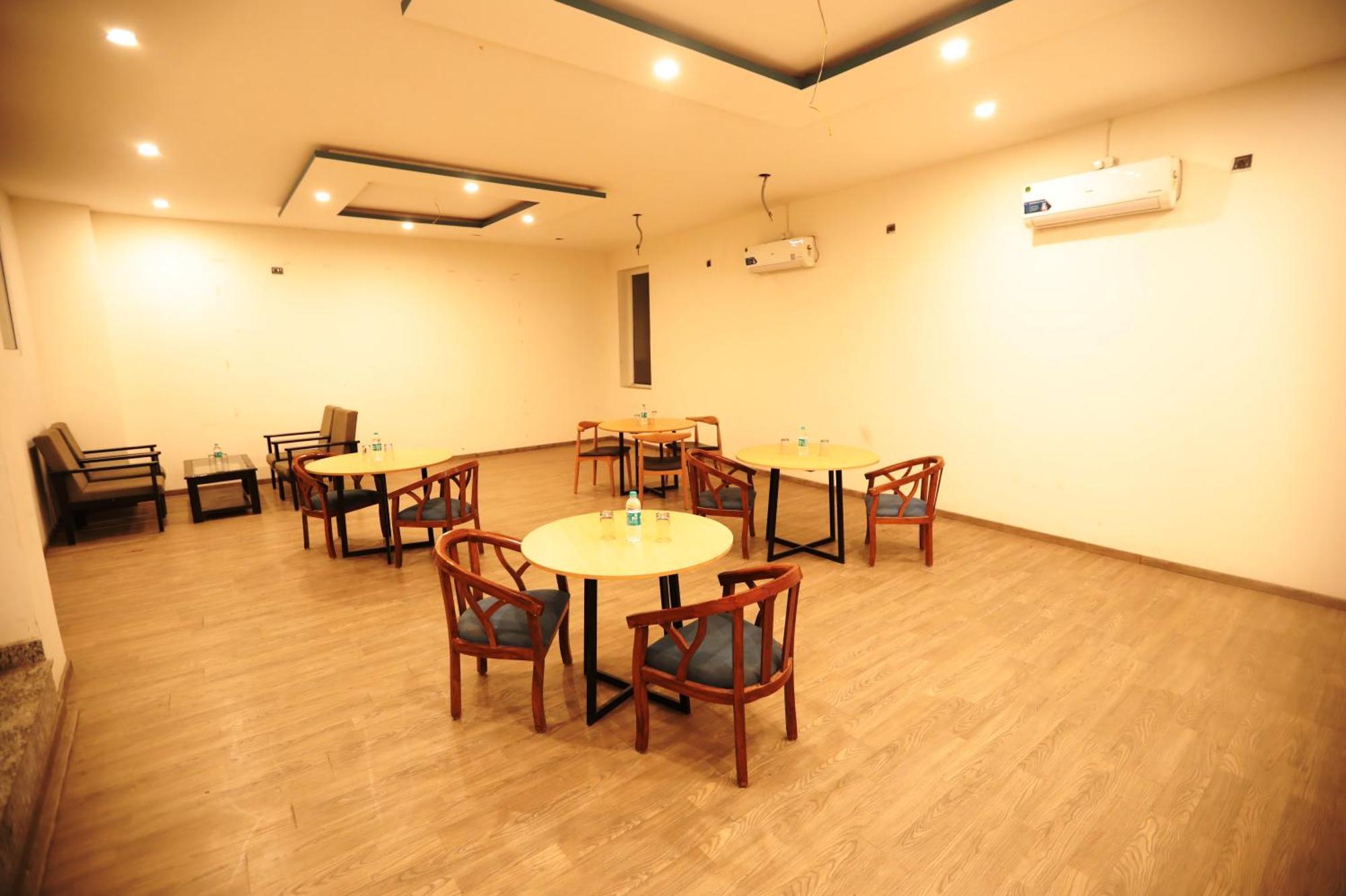 Hotel Noida Grand Sec 58 Extérieur photo