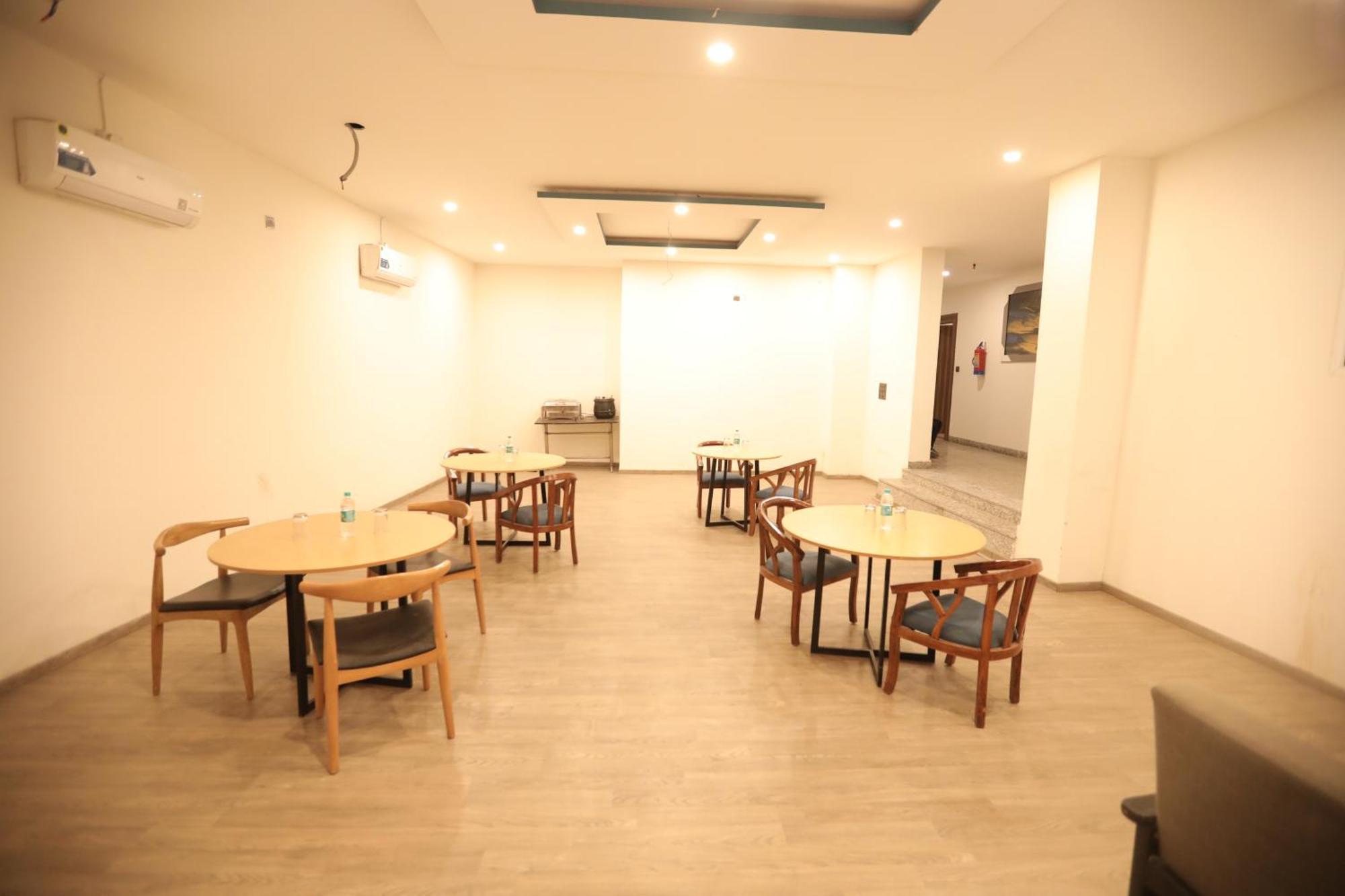 Hotel Noida Grand Sec 58 Extérieur photo