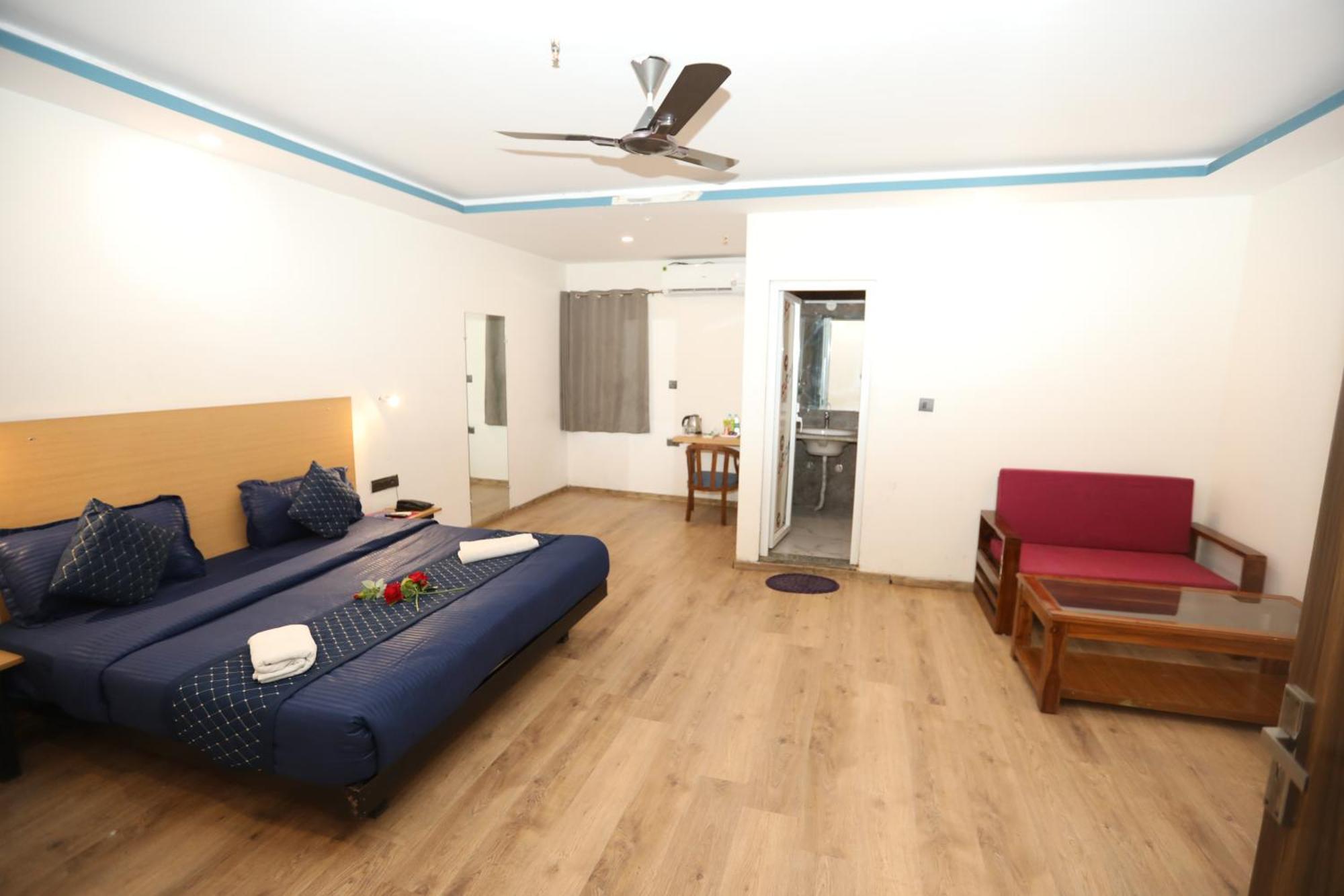 Hotel Noida Grand Sec 58 Extérieur photo